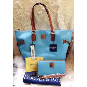 Dooney&Bourke Executive Tote With Wallet